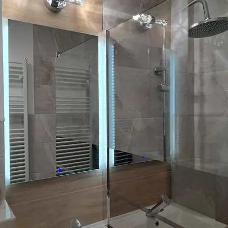 Dom Zacisze Do 9 Osob Blisko Metra Apartment Warsaw